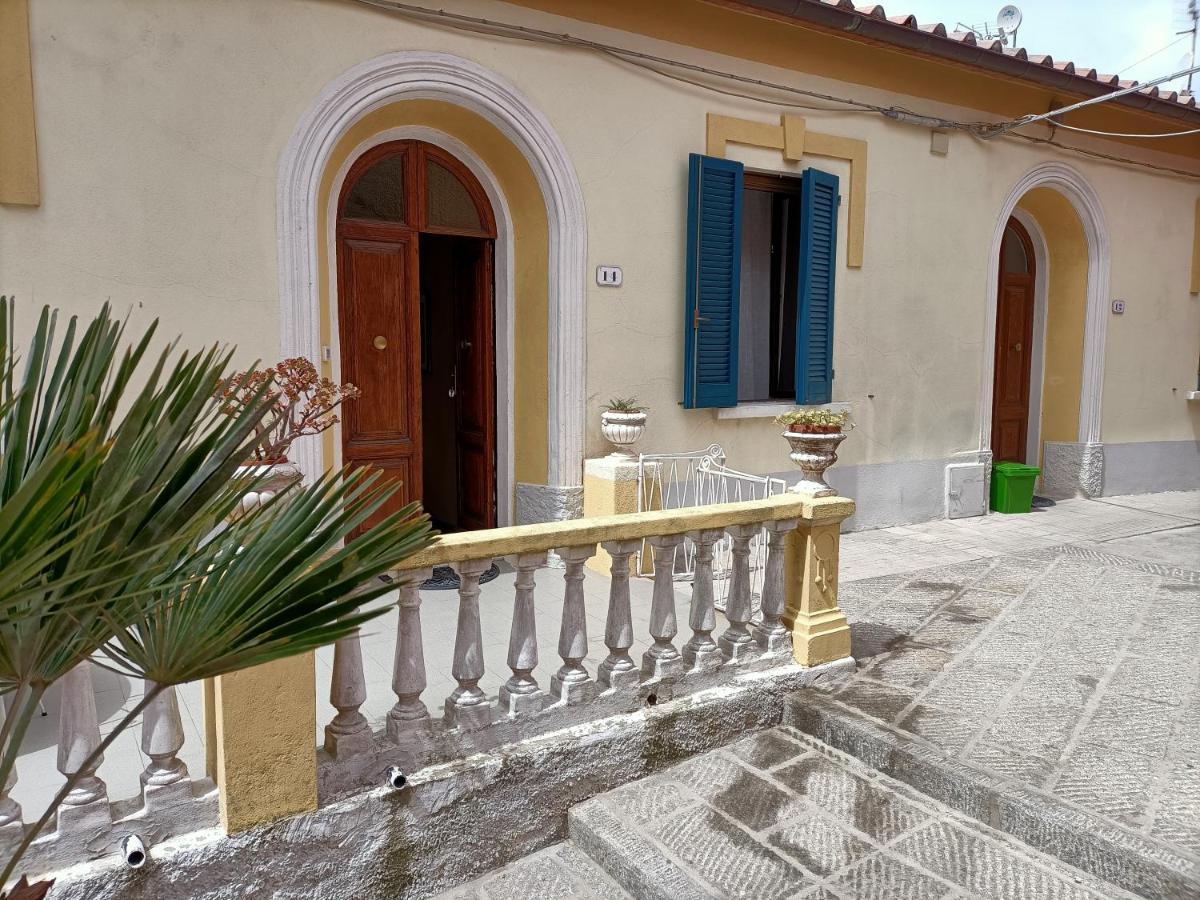 La Terrazza Nel Cuore Di Capoliveri Kültér fotó